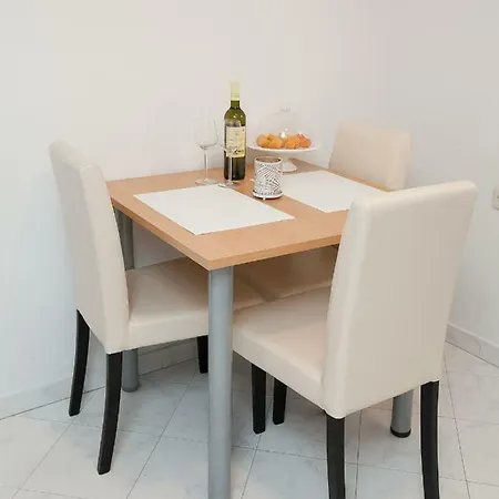 Apartment Deni